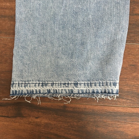 Gap High Rise Wide-Leg Jeans - Medium Wash Destroy - Picture 7 of 8